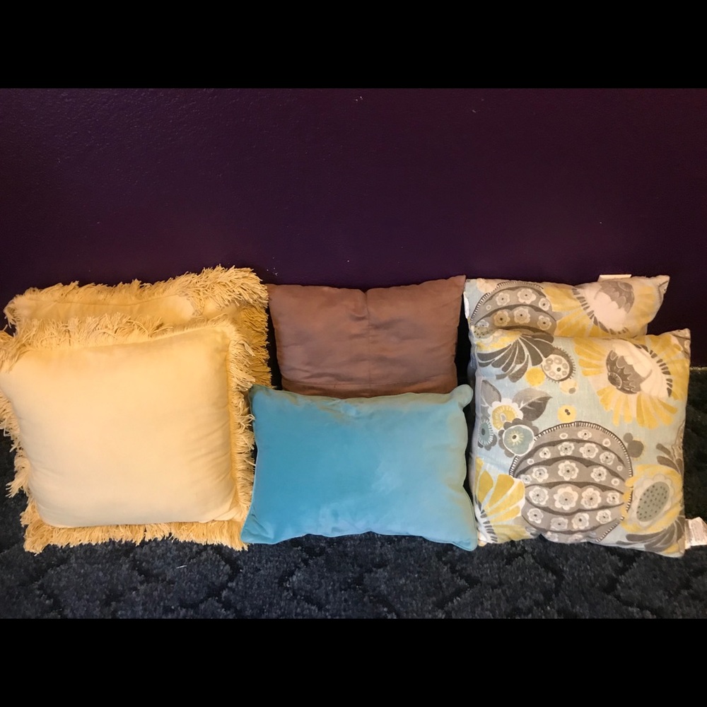 Throw Pillows Decor